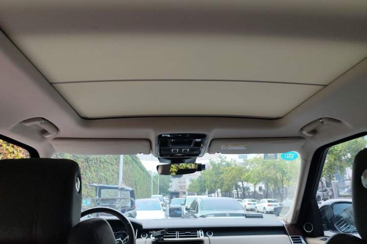 Used Land Rover Range 2017 3.0 SC V6 Vogue Extended Version Headliner