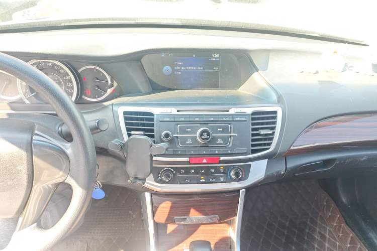 Used Honda Accord 2015 2.0L LX Comfort Edition