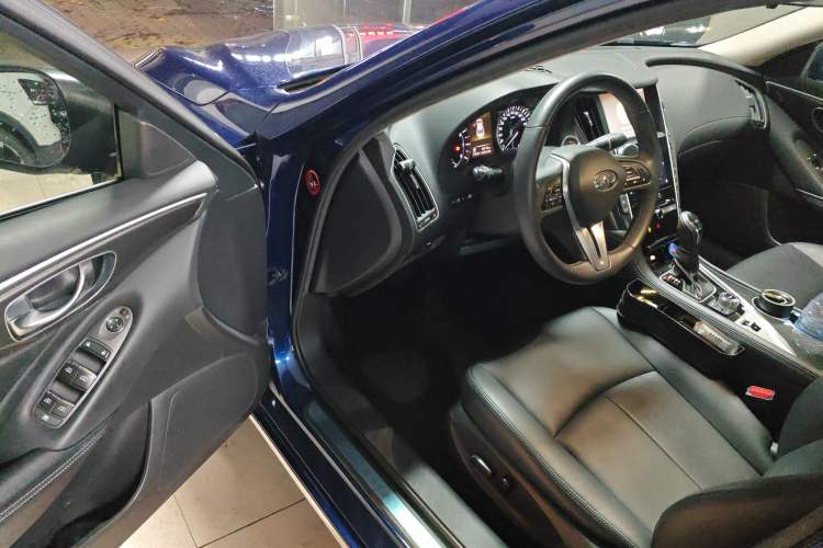 Used Infiniti Q50L 2018 2.0T Comfort Edition China VI Standard Driver Seat