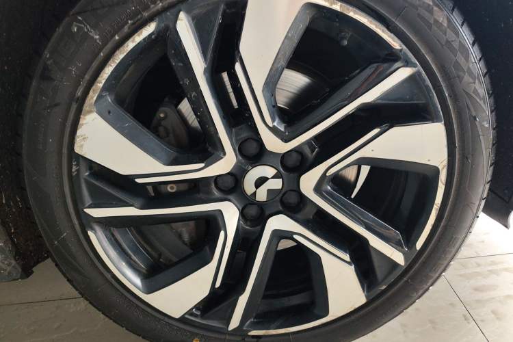 Used Nio ES6 2020 610 km Performance Version Right Front Wheel Hub