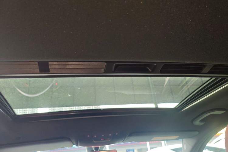 Used Mercedes-Benz C-Class 2019 C 260 Sport Edition Headliner