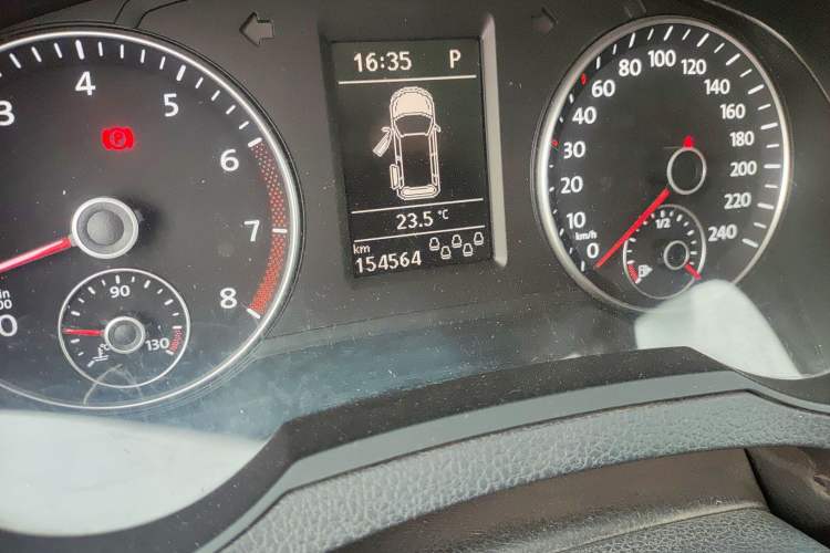 Used Volkswagen Sharan 2014 2.0 TSI Comfort Model
