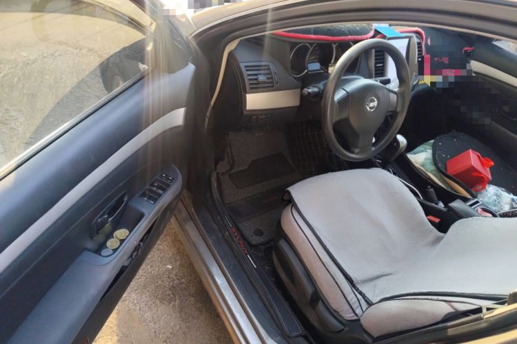 Used Nissan Sylphy 2012 Classic 1.6XE Automatic Comfort Edition Driver Seat