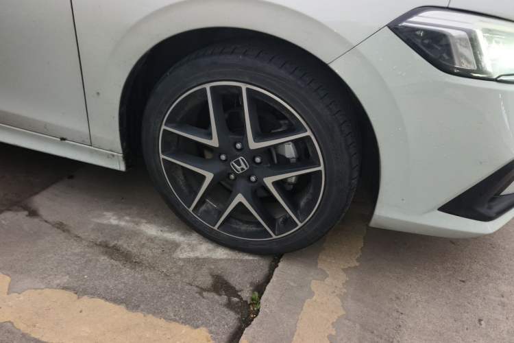 Used Honda Civic 2023 2.0L eHEV Swift Edition Right Front Wheel Hub