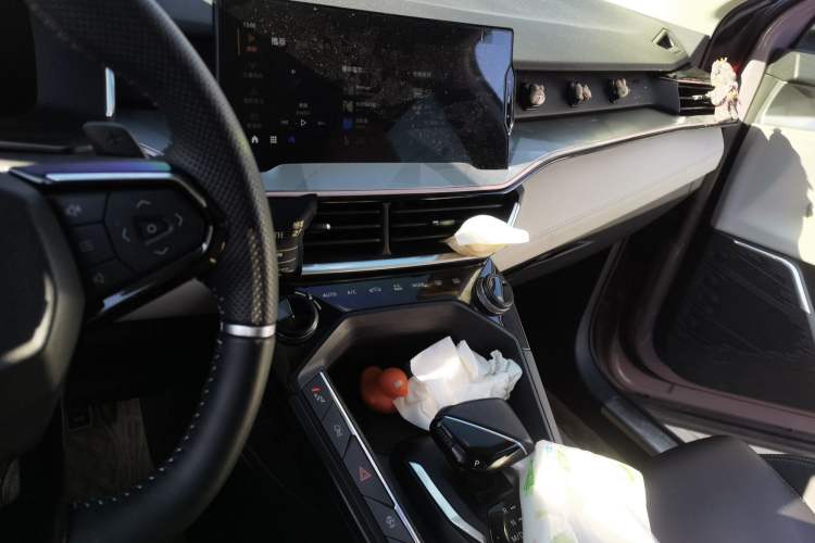 Used Lynk & Co 06 2021 1.5T Shero Pink Special Edition