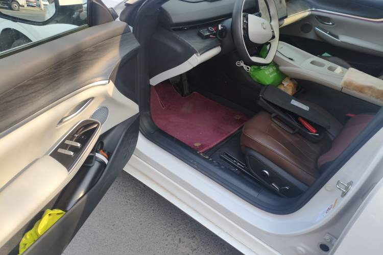 Used CHANGAN NEVO A07 2026 Model Ultra-Long Blue Whale Pure Electric 730 Flagship Edition Driver Seat