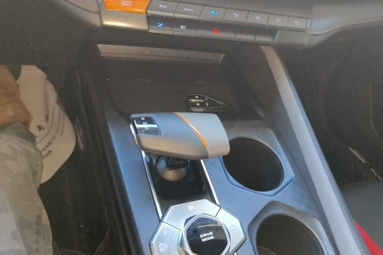 Used Changan UNI-V 2022 1.5T Prestige Version
