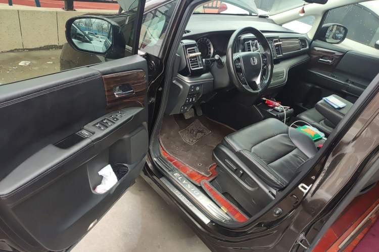 Used Honda Elysion 2016 2.4L Supreme Edition