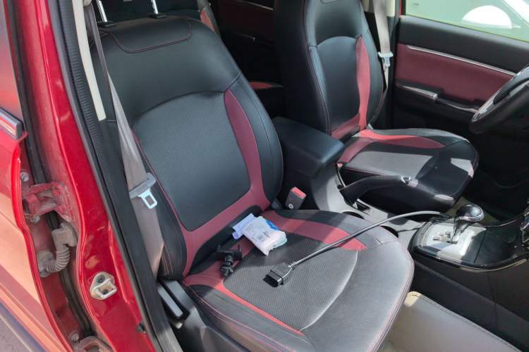 Used HYOSOW H2 2015 1.5L AMT Comfort Version BJ415C Right Front Seat