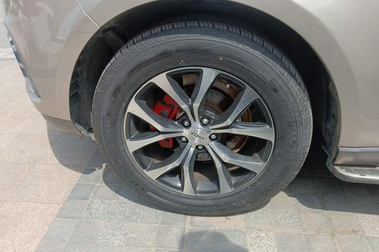 Used Zotye T600 2016 Sport Edition 2.0T DCT Prestige Model Left Front Wheel Hub