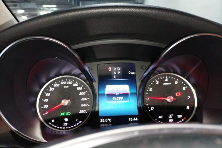 Used Mercedes-Benz V-Class 2021 V 260 Avantgarde Edition Instrument Cluster