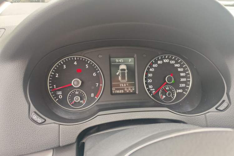 Used Volkswagen Sharan 2016 280TSI Enjoyment Model 7-Seater
