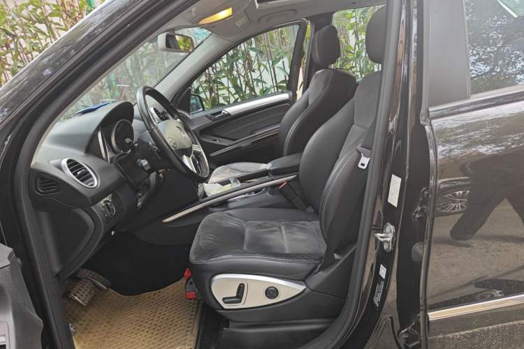 Used Mercedes-Benz M-Class 2010 ML 300 4MATIC