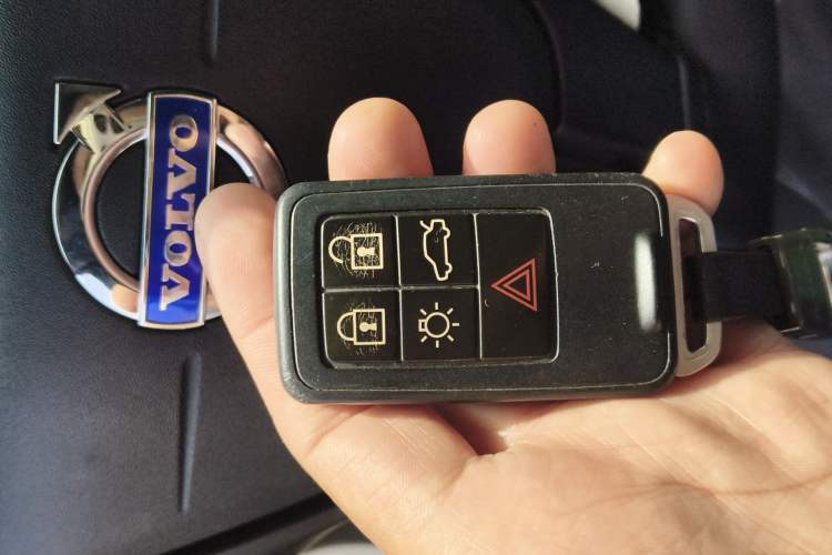 Used Volvo XC60 2015 T5 Smart Edition Vehicle Key