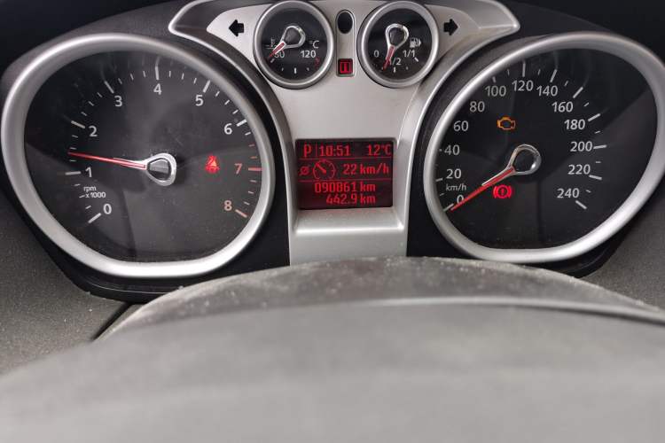 Used Ford Focus 2011 Hatchback 1.8L Automatic Fashion Edition Odometer Close Up