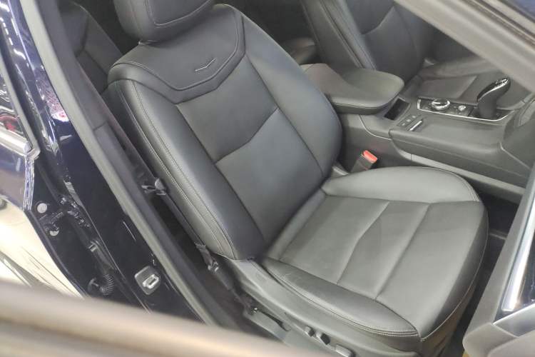 Used Cadillac XT6 2021 28T Six-Seater Luxury Version