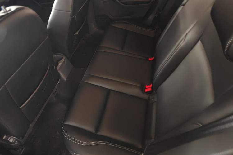 Used Volkswagen Golf 2016 1.6L Manual Fashion Edition
