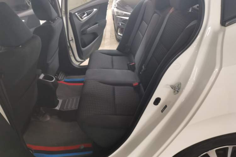 Used Honda Crider 2015 1.8L automatic luxury edition
