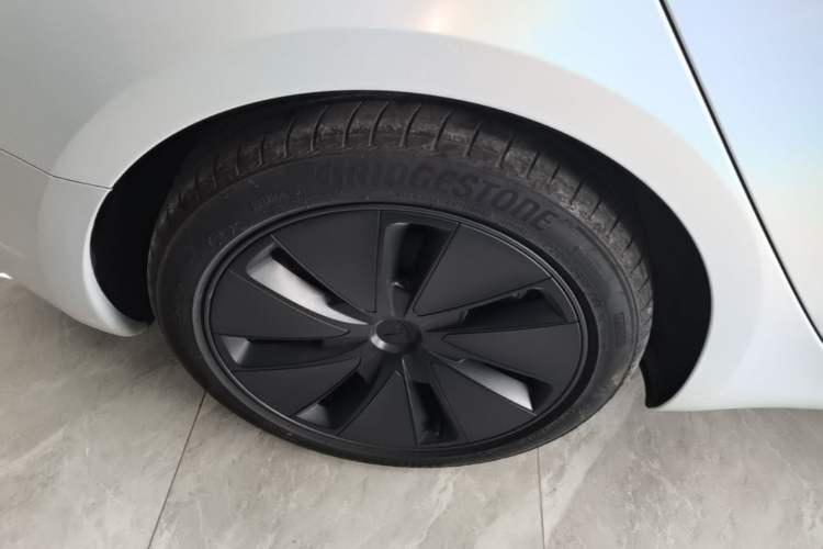 Used Tesla Model 3 2025 Rear-Wheel-Drive Version
