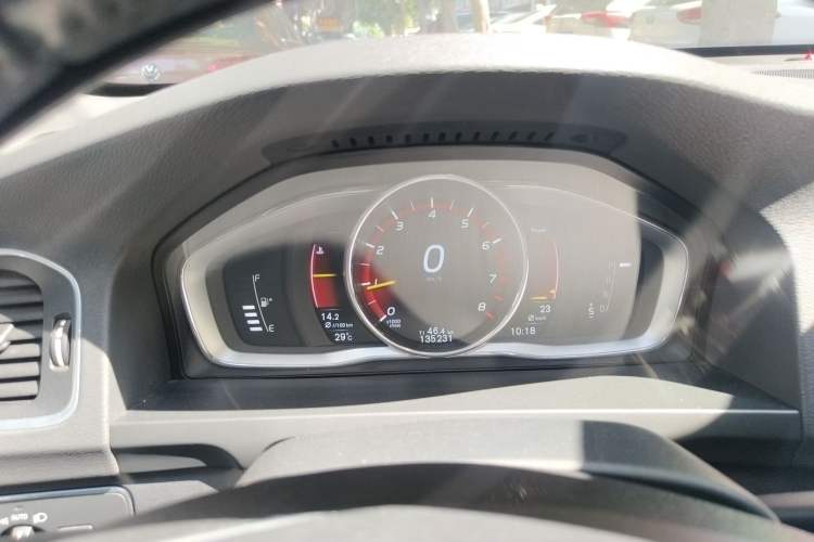 Used Volvo S60 2016 S60L T4 Zhiyuan Edition Instrument Cluster