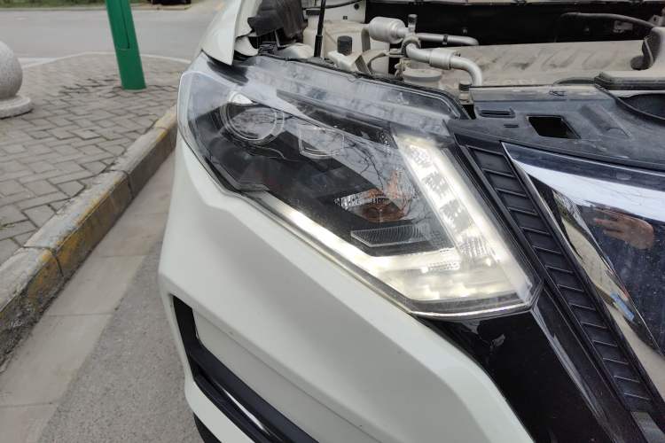 Used Nissan X-Trail 2019 2.0L CVT Smart Connect Comfort Edition 2WD