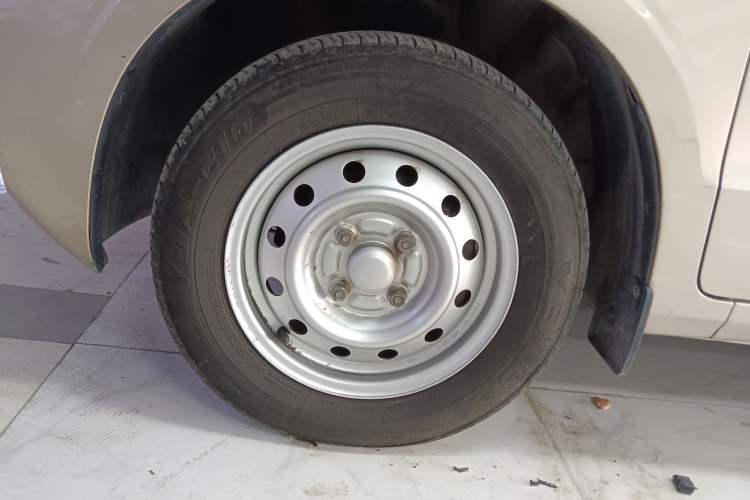 Used Wuling Hongguang V 2022 1.5L Jingqu Edition Electric-Assist LAR