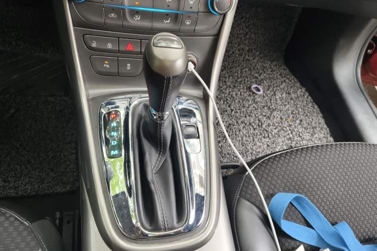 Used Chevrolet Malibu 2013 1.6T Automatic Comfort Edition Gear Lever