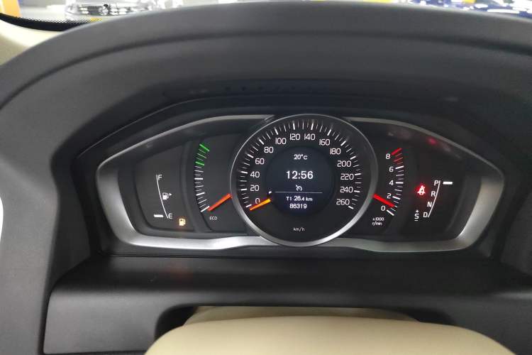 Used Volvo XC60 2015 T5 Smart Upgrade Model