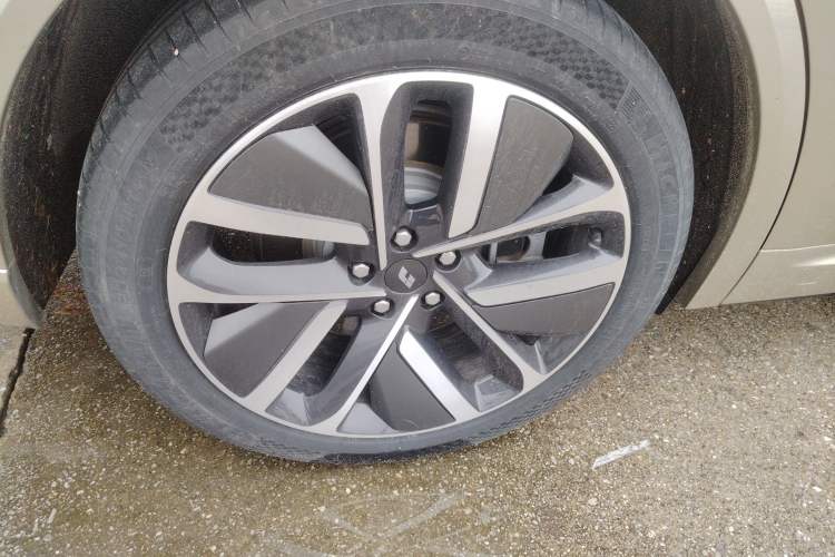 Used Li Auto L9 2022 Max model Exterior 5