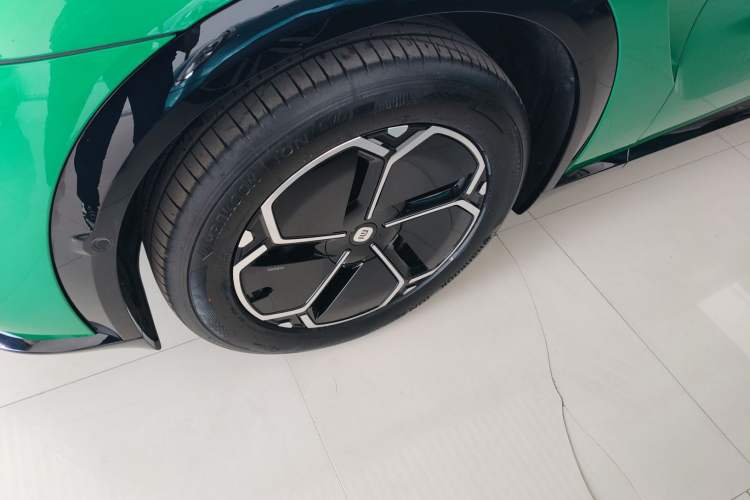 Used Xiaomi Auto YU7 2025 Ultra-Long Range Rear-Wheel Drive Version
