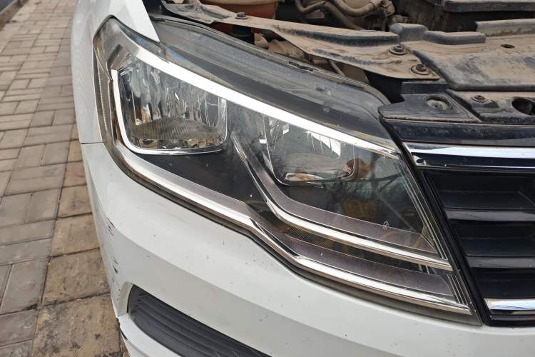 Used Volkswagen Jetta 2017 1.5L Manual Fashion Edition
