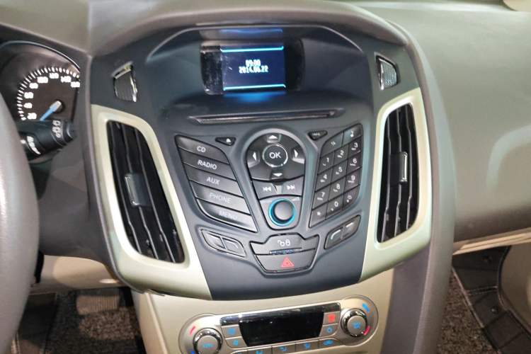 Used Ford Focus 2012 Hatchback 1.6L Automatic Fashion Edition