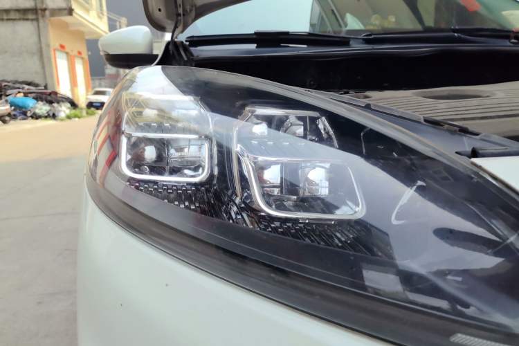 Used Ford Escape 2020 EcoBoost 245 Four-Wheel Drive Luxury Edition