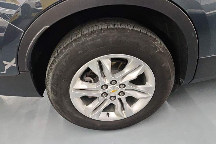 Used Chevrolet Blazer 2022 Mild Hybrid 650T 7-Seater Model Edition Right Rear Wheel Hub
