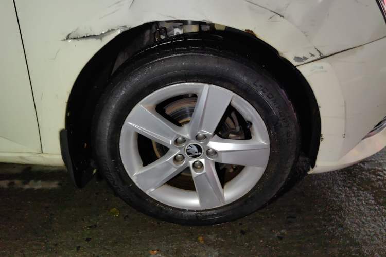 Used Skoda Fabia 2017 1.4L Automatic Car Enjoy Edition
