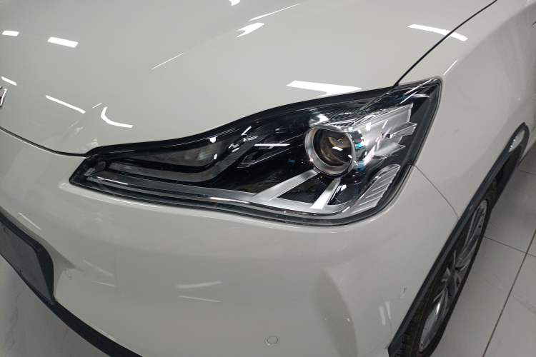 Used NETA V 2022 Pro Long-Range Smart Edition Left Front Headlight