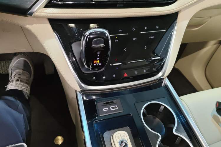 Used Buick GL8 2023 ES Lu Zun Deluxe Model