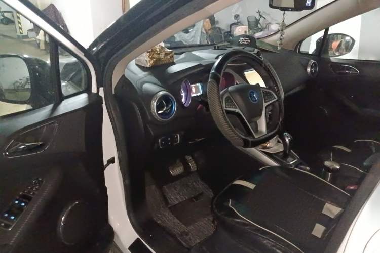 Used BYD Yuan New Energy 2018 EV360 Smart Connected Cool Model