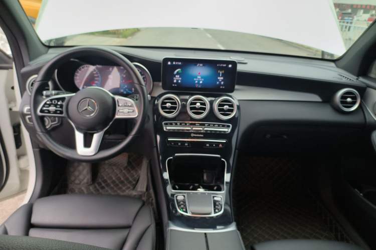 Used Mercedes-Benz GLC 2022 Facelifted GLC 260 L 4MATIC Dynamic Edition
