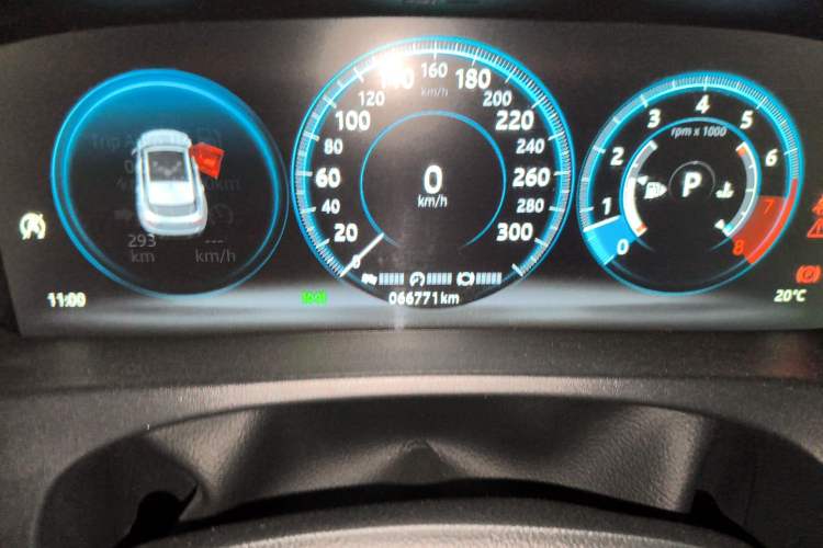 Used Jaguar F-PACE 2018 Restyled 2.0T All-Wheel-Drive R-Sport Sport Edition Odometer Close Up