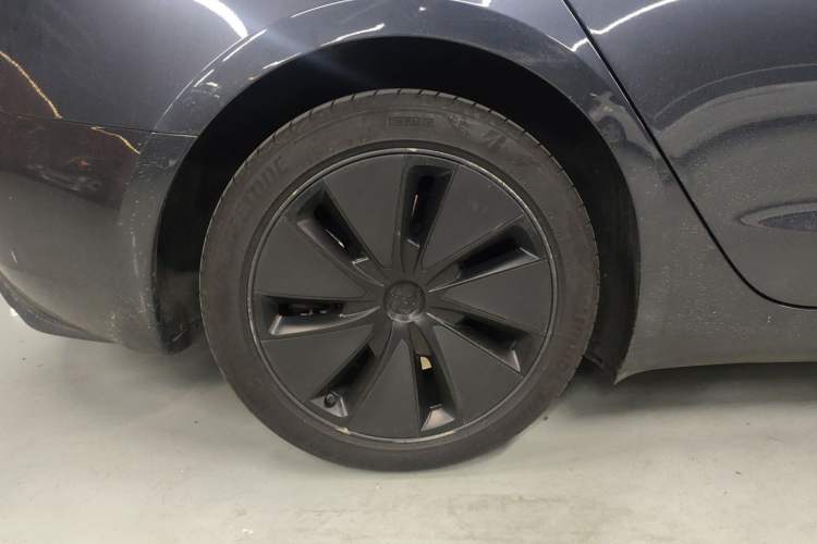 Used Tesla Model 3 2025 Rear-Wheel-Drive Version
