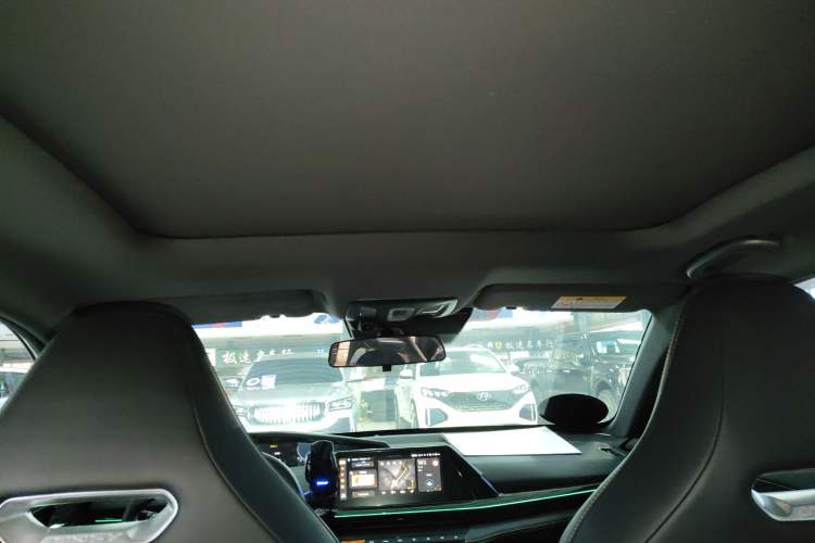 Used CHANGAN UNI-V 2024 1.5T Prestige Edition