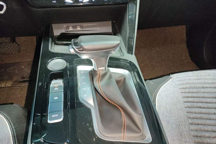 Used Baojun RC-6 2019 1.5T CVT Elite Version with 24-Hour Online Service
