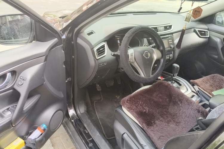 Used Nissan X-Trail 2015 2.0L CVT Comfort MAX Edition 2WD Driver Seat