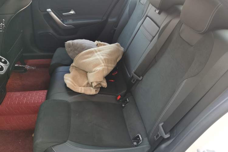 Used Mercedes-Benz A-Class 2022 Revised Version A 200 L Sport Sedan Fashionable Style