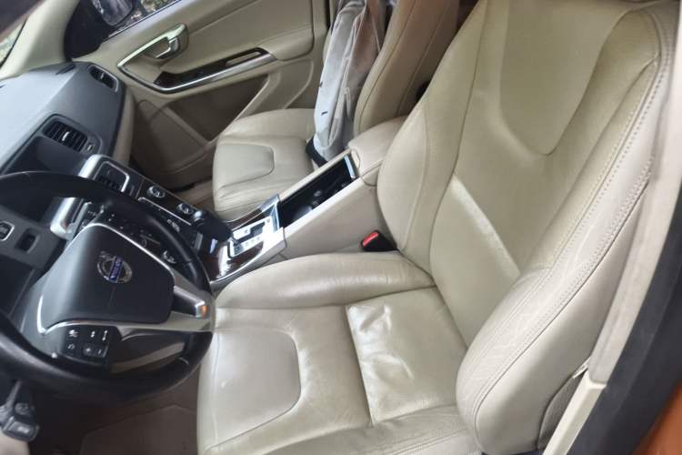 Used Volvo S60 2011 T6 AWD Prestige Edition Left Front Seat