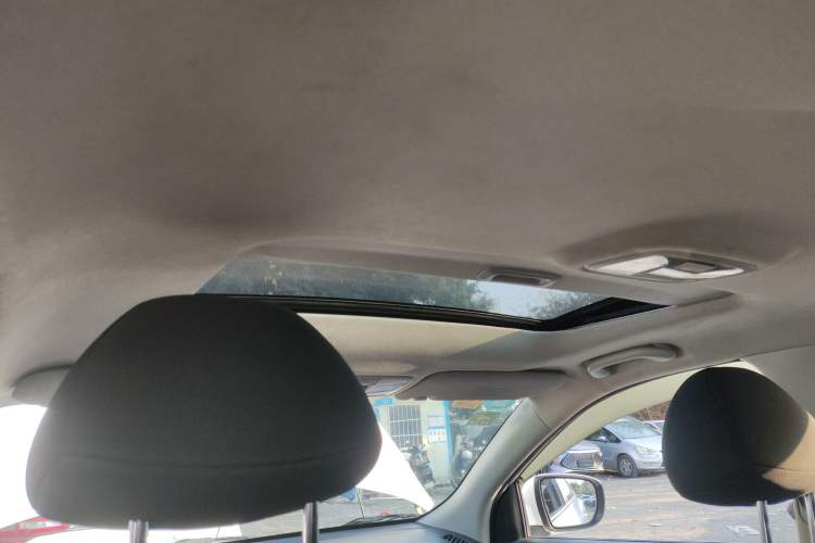 Used Hyundai ix35 2015 2.0L Automatic 2WD Comfort Edition China V Standard