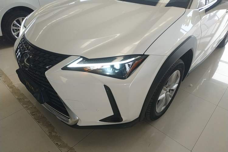 Used Lexus UX 2022 260h Explore-Cool Edition
