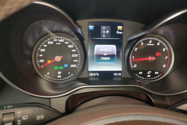 Used Mercedes-Benz GLC 2017 GLC 260 4MATIC Luxury Model Instrument Cluster