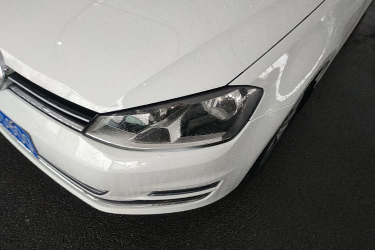 Used Volkswagen Golf 2016 230TSI Automatic Luxury Version
